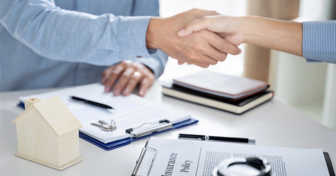 Comparing Final Expense Insurance vs. Traditional Life Insurance: Which is Right for You?